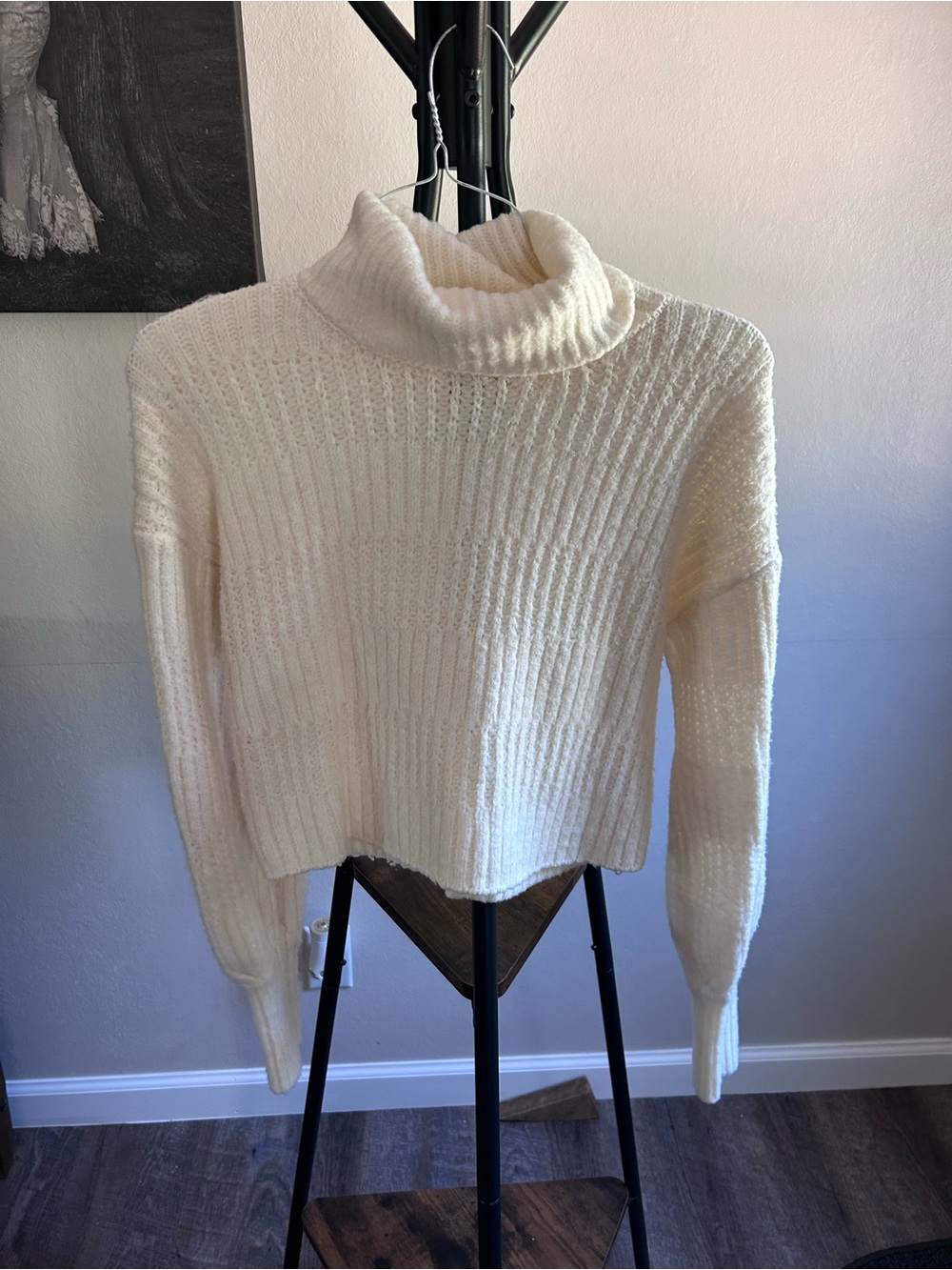 Hippie rose turtle neck cropped sweater